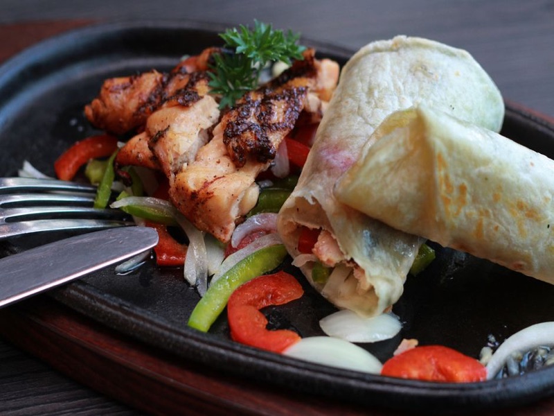 Tacos de poulet épicé aux poivrons — recette Tadam chiffrée au prix du supermarché